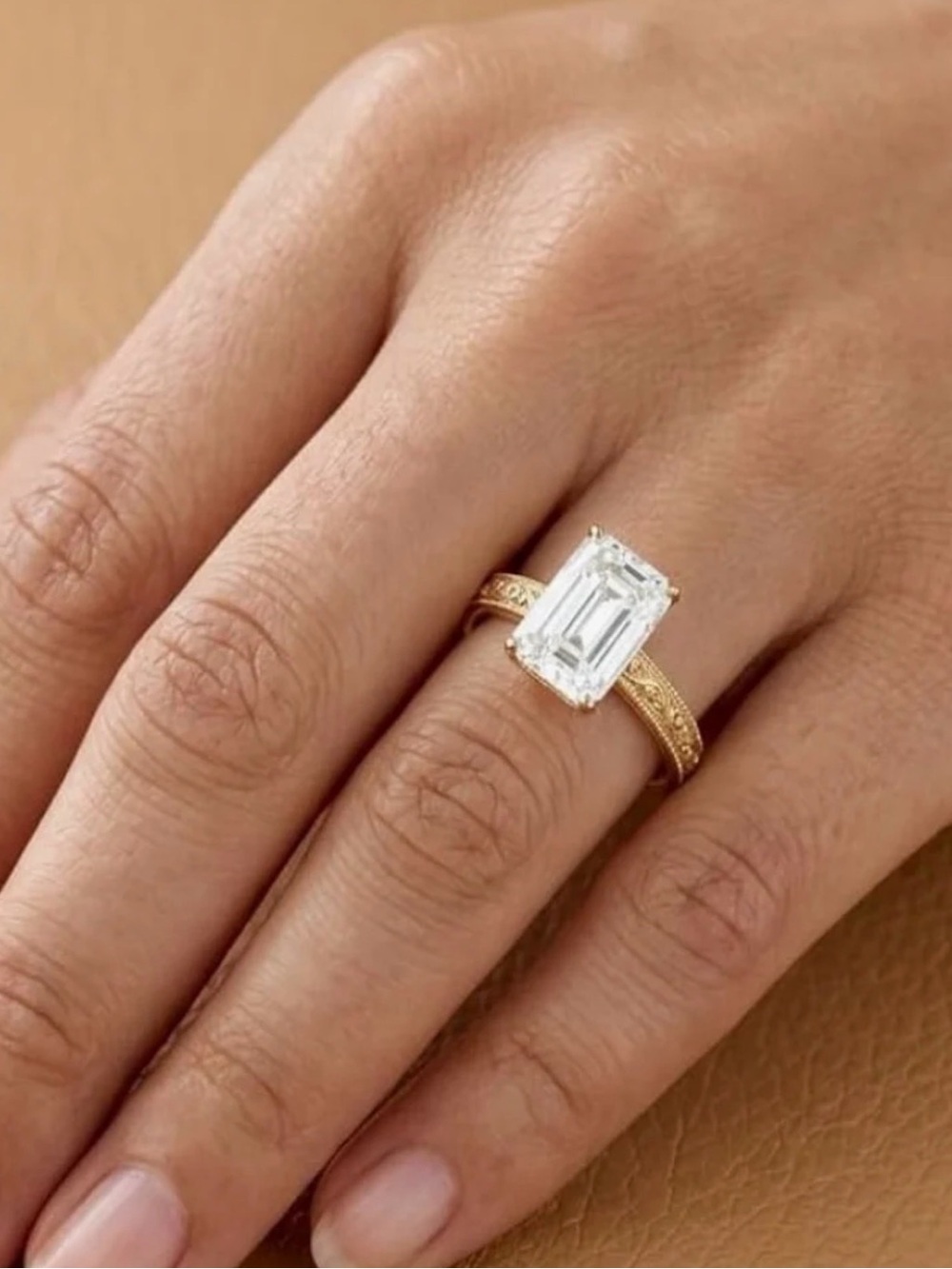 NWT-Vintage Antique Floral Emerald Cut Hand Engraved Floral Wedding Band